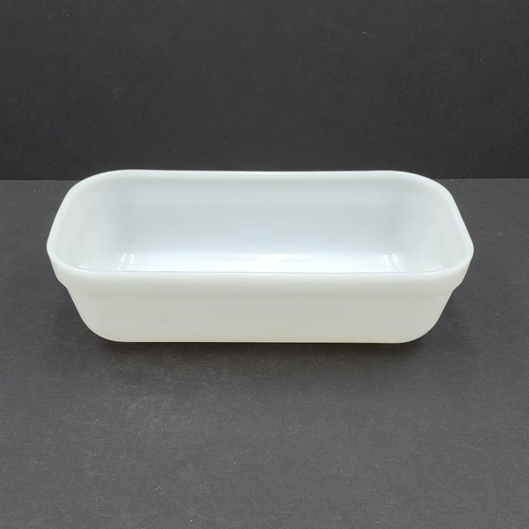 Fire King Oven Ware White Milk Glass Loaf Pan Casserole Refrigerator Dish - Picture 2 of 8